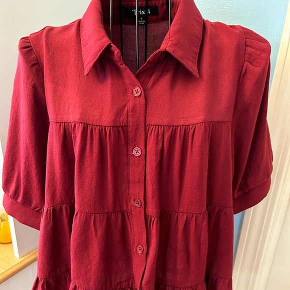 Super Cute Christmas Blouse - Picture 2 of 13